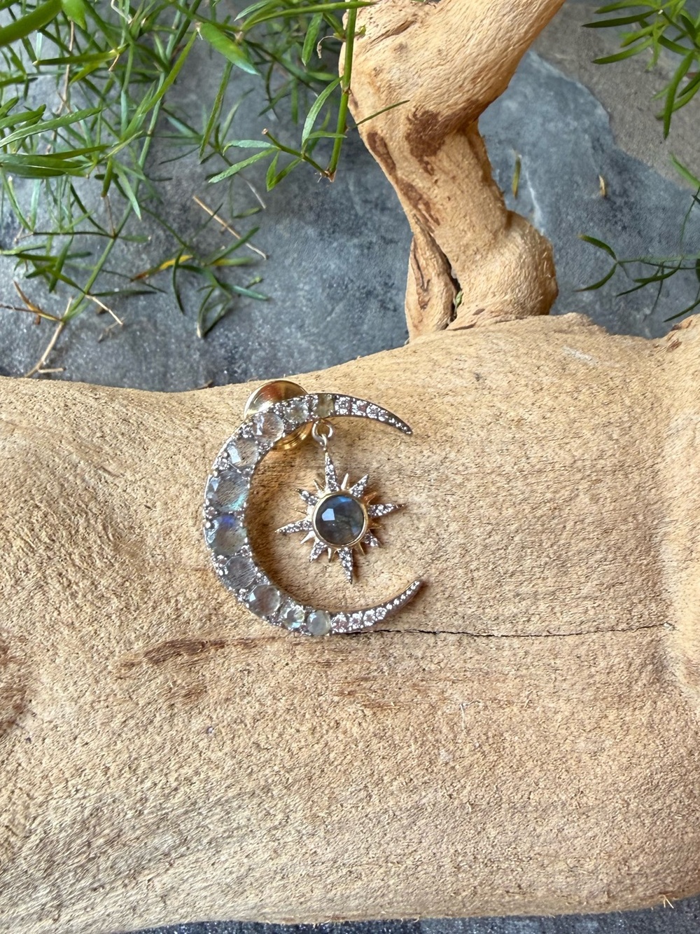 New🌟Free People-Celestial Moon & Sun Brooch